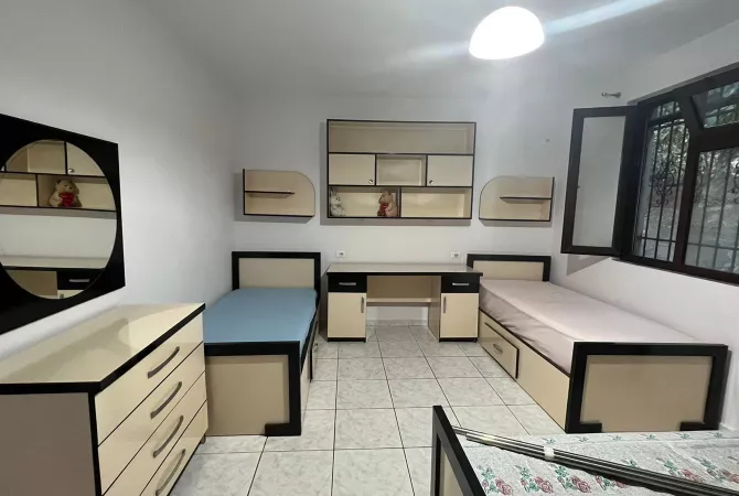 Shtepi me qera 2+1 ne Tirane - 500 Euro
