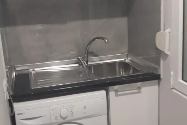 Shtepi me qera Apartament ne Tirane, Garsoniere, Mobilimi E mobiluar, Pagesa 450  Euro.