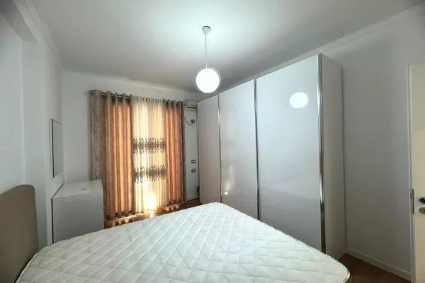 Shtepi me qera Apartament ne Tirane, 1+1, Mobilimi E mobiluar, Pagesa 500  Euro.