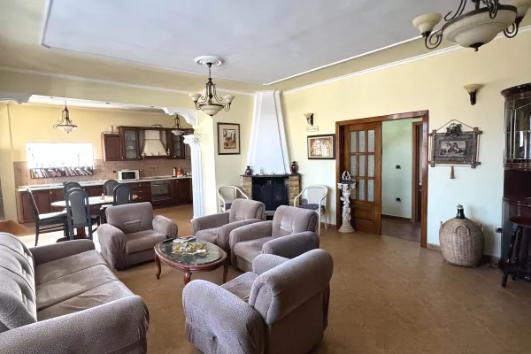 Casa in affitto 2+1 a Tirana - 250 Euro
