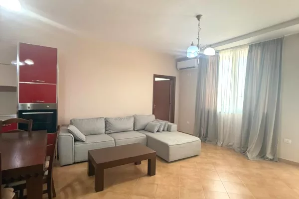 Shtepi me qera Apartament ne Tirane, 2+1, Mobilimi E mobiluar, Pagesa 700  Euro.