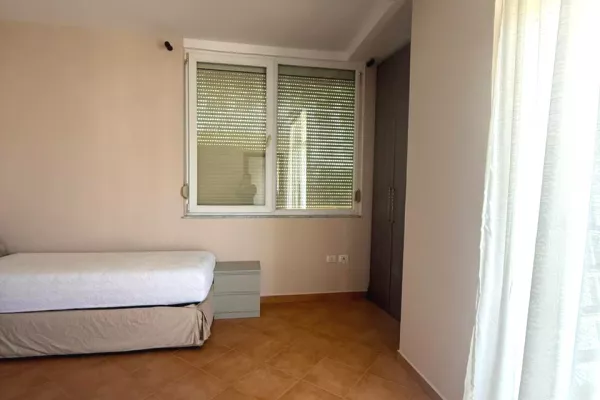 Shtepi me qera Apartament ne Tirane, 2+1, Mobilimi E mobiluar, Pagesa 700  Euro.