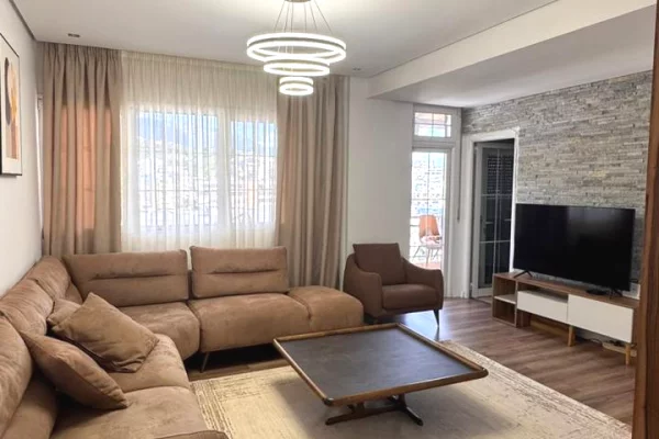 Shtepi me qera 3+1 ne Tirane - 650 Euro