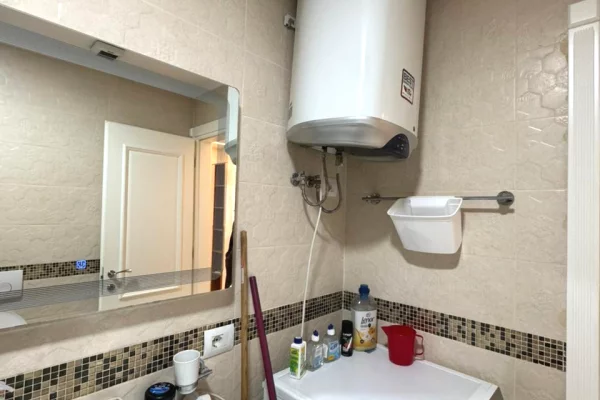 Shtepi me qera Apartament ne Tirane, 2+1, Mobilimi E mobiluar, Pagesa 1,000  Euro.