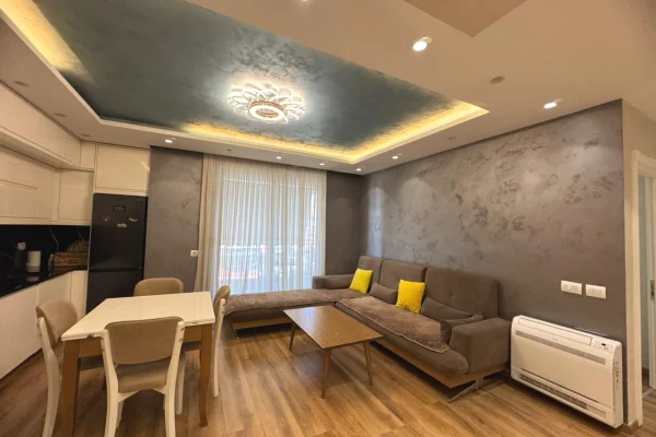 Shtepi me qera Apartament ne Tirane, 2+1, Mobilimi E mobiluar, Pagesa 1,000  Euro.