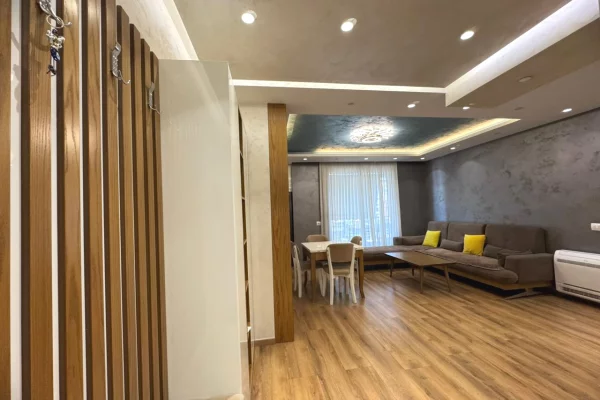 Shtepi me qera Apartament ne Tirane, 2+1, Mobilimi E mobiluar, Pagesa 1,000  Euro.