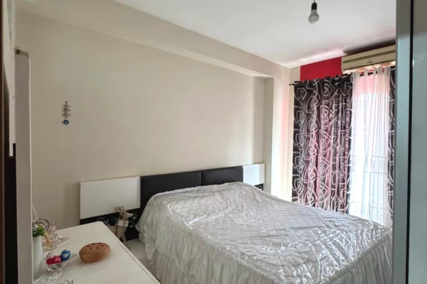 Shtepi me qera Apartament ne Tirane, 2+1, Mobilimi E mobiluar, Pagesa 550  Euro.