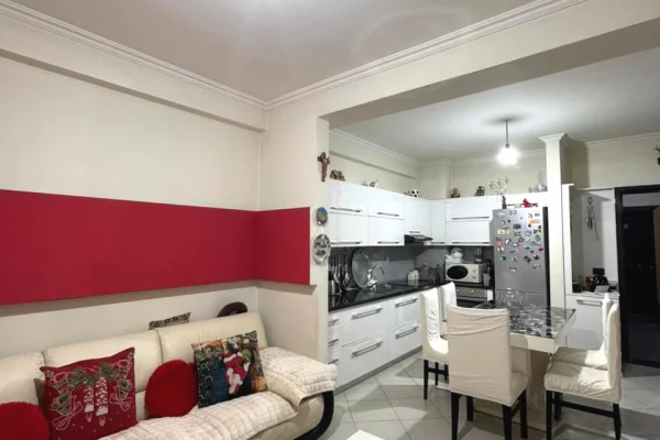 Shtepi me qera Apartament ne Tirane, 2+1, Mobilimi E mobiluar, Pagesa 550  Euro.