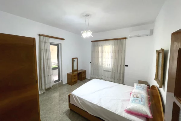 Shtepi me qera 2+1 ne Tirane - 400 Euro