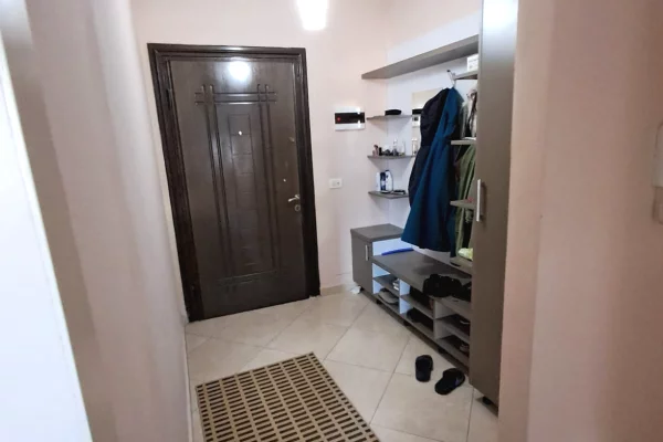 Shtepi me qera 2+1 ne Tirane - 550 Euro