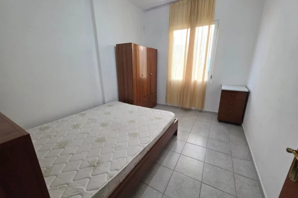 Shtepi me qera 1+1 ne Tirane - 280 Euro