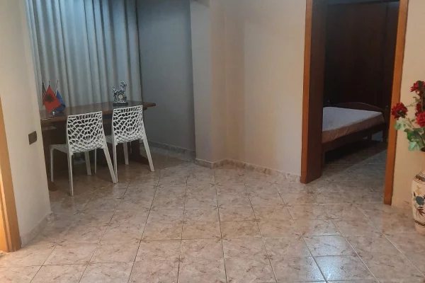 Shtepi me qera 2+1 ne Tirane - 500 Euro