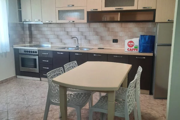 Shtepi me qera 2+1 ne Tirane - 500 Euro