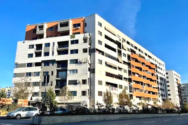 Shtepi me qera 2+1 ne Tirane - 380 Euro