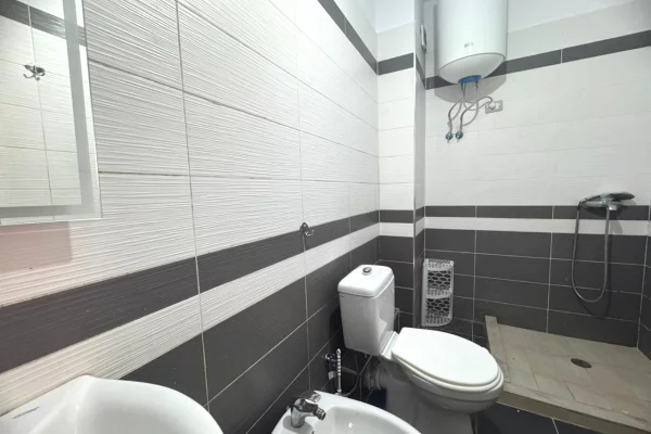 Shtepi me qera 2+1 ne Tirane - 600 Euro