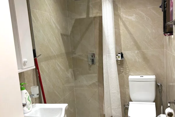 Shtepi me qera Apartament ne Tirane, 2+1, Mobilimi E mobiluar, Pagesa 550  Euro.