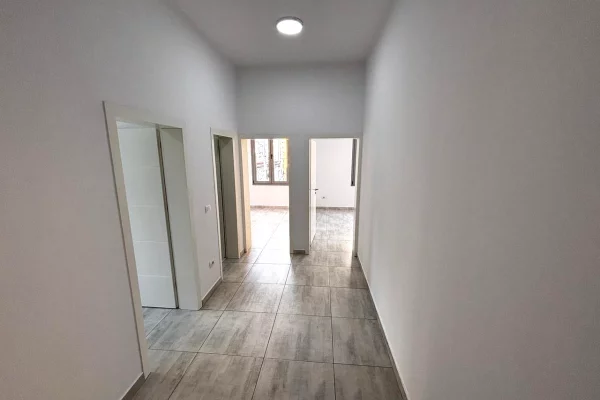 Shtepi me qera 3+1 ne Tirane - 500 Euro
