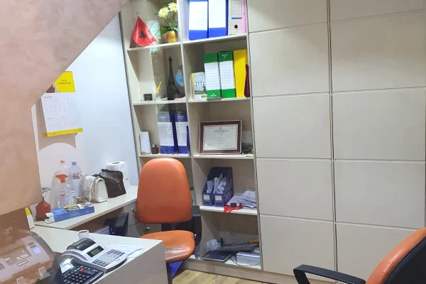 Ambient biznesi ne shitje 1+1 ne Tirane - 158,000 Euro