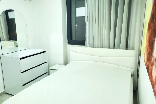 Shtepi me qera Apartament ne Tirane, 2+1, Mobilimi E mobiluar, Pagesa 1,000  Euro.