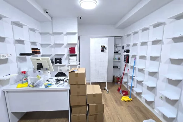 Ambient biznesi ne shitje 1+1 ne Tirane - 120,000 Euro