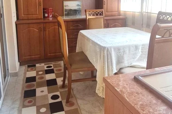 Shtepi me qera 3+1 ne Tirane - 570 Euro