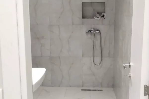 Shtepi me qera Apartament ne Tirane, 1+1, Mobilimi E mobiluar, Pagesa 55,000  Leke.