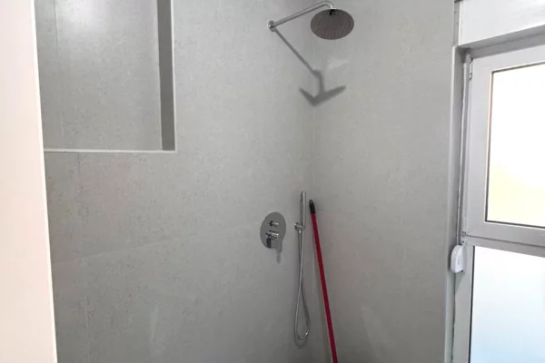 Shtepi me qera Apartament ne Tirane, 1+1, Mobilimi E mobiluar, Pagesa 550  Euro.