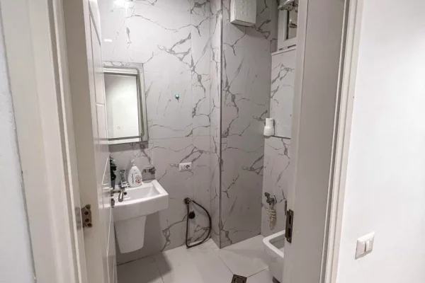 Shtepi me qera Apartament ne Tirane, 1+1, Mobilimi E mobiluar, Pagesa 600  Euro.