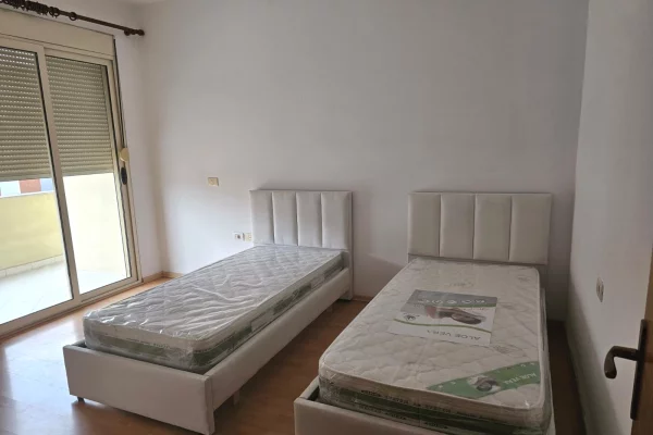 Shtepi me qera 2+1 ne Tirane - 500 Euro