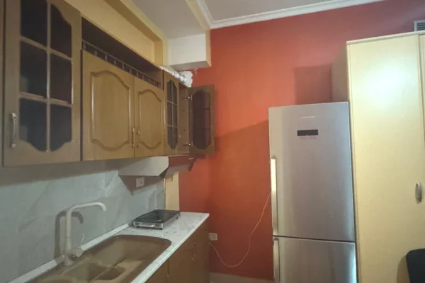 Shtepi me qera 1+1 ne Tirane - 350 Euro