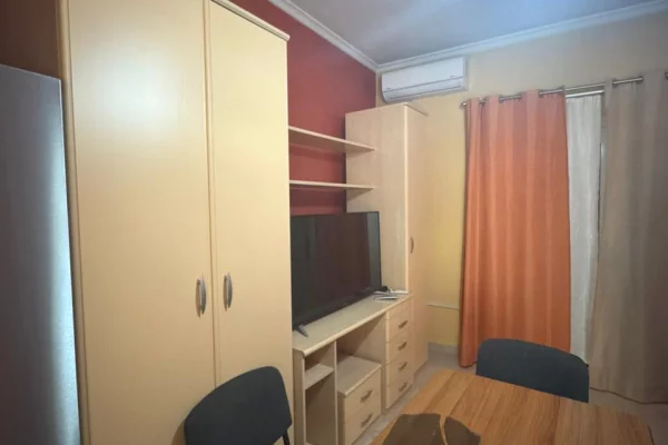 Shtepi me qera 1+1 ne Tirane - 350 Euro