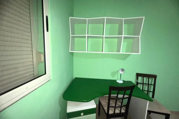 Shtepi me qera Apartament ne Tirane, 2+1, Mobilimi E mobiluar, Pagesa 500  Euro.