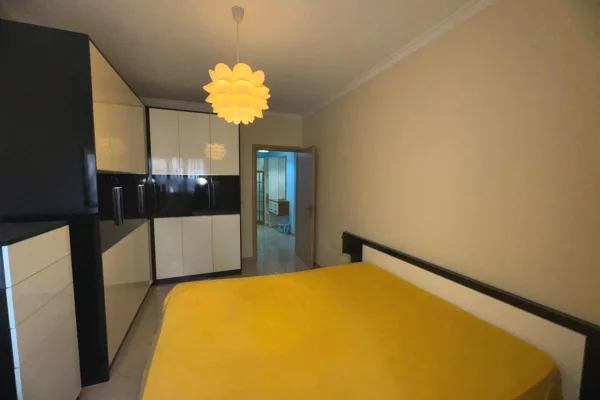 Shtepi me qera Apartament ne Tirane, 2+1, Mobilimi E mobiluar, Pagesa 500  Euro.