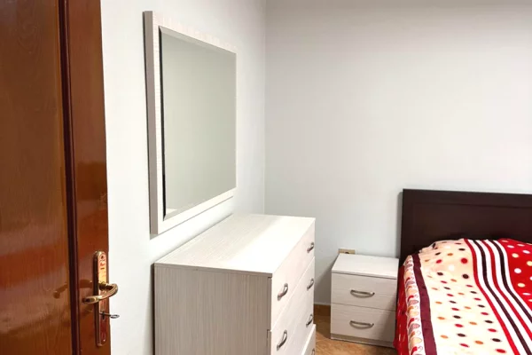 Shtepi me qera Apartament ne Tirane, 1+1, Mobilimi E mobiluar, Pagesa 400  Euro.