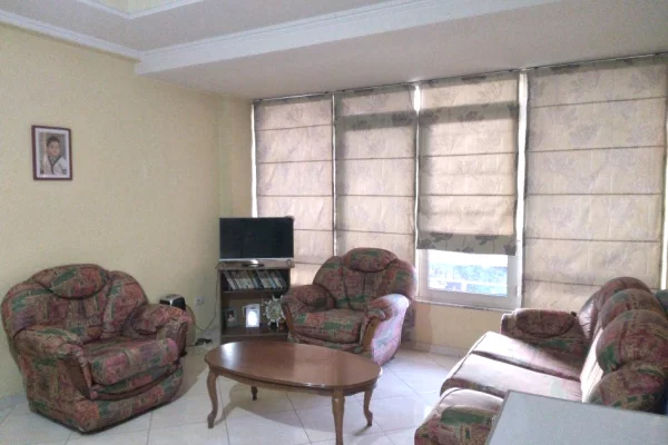 Shtepi me qera 1+1 ne Tirane - 400 Euro