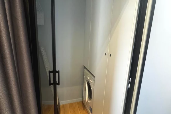 Shtepi ne shitje Apartament ne Tirane, Garsoniere, Mobilimi E mobiluar, Pagesa 140,000  Euro.