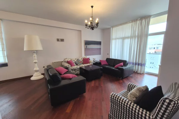 Shtepi me qera Apartament ne Tirane, 2+1, Mobilimi E mobiluar, Pagesa 1,300  Euro.