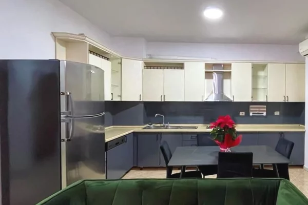 Shtepi me qera 2+1 ne Tirane - 750 Euro