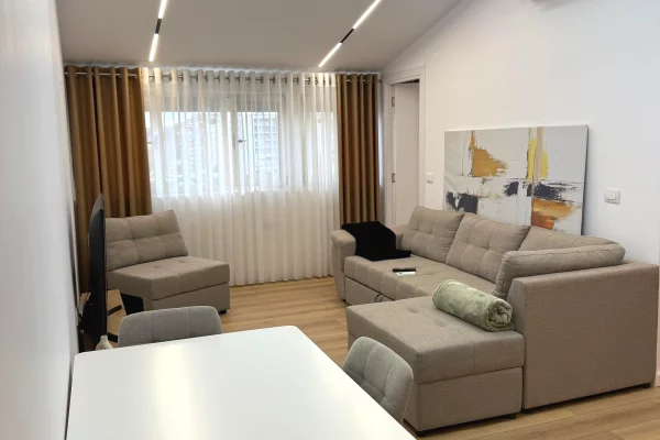 Shtepi ne shitje Apartament ne Tirane, 1+1, Mobilimi E mobiluar, Pagesa 110,000  Euro.