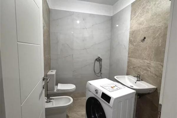 Shtepi me qera Apartament ne Tirane, 1+1, Mobilimi E mobiluar, Pagesa 500  Euro.