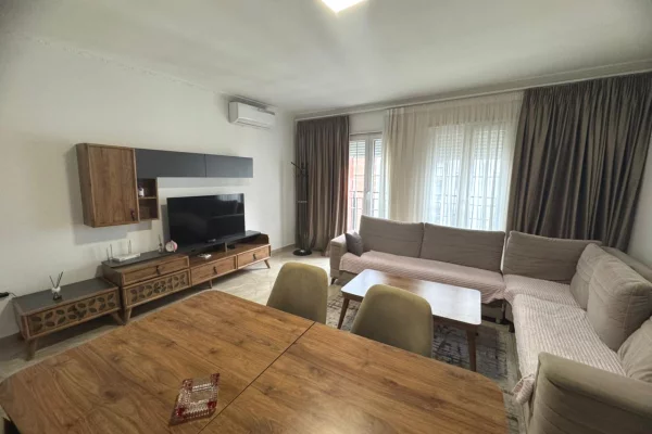 Shtepi me qera 1+1 ne Tirane - 650 Euro