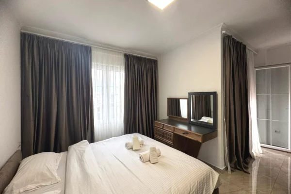 Shtepi me qera Apartament ne Tirane, 1+1, Mobilimi E mobiluar, Pagesa 650  Euro.