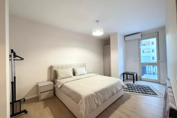 Shtepi me qera Apartament ne Tirane, 1+1, Mobilimi E mobiluar, Pagesa 700  Euro.