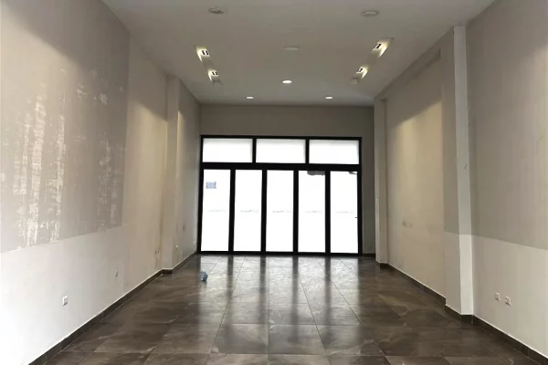 Ambient biznesi me qera 1+1 ne Tirane - 900 Euro
