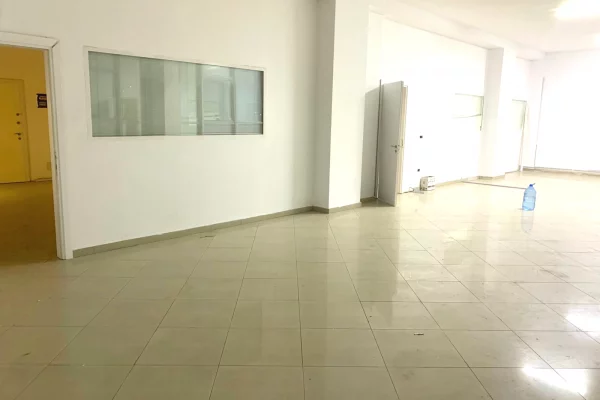 Ambient biznesi me qera 1+1 ne Tirane - 1,500 Euro
