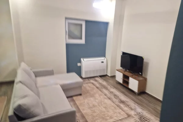 Shtepi me qera 2+1 ne Tirane - 700 Euro