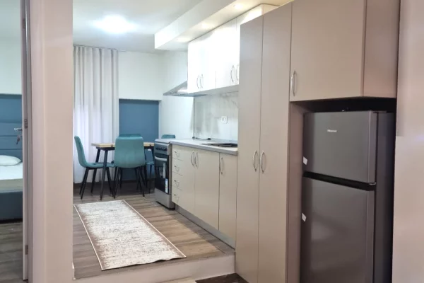 Shtepi me qera 2+1 ne Tirane - 700 Euro