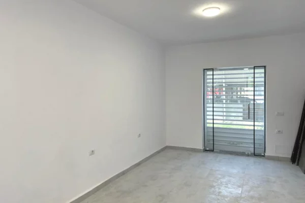 Business Property for Rent 1+1 in Tirana - 800 Euro