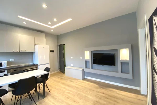 Shtepi me qera Apartament ne Tirane, 2+1, Mobilimi E mobiluar, Pagesa 1,150  Euro.