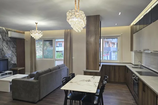 Shtepi ne shitje Apartament ne Tirane, 2+1, Mobilimi E mobiluar, Pagesa 210,000  Euro.